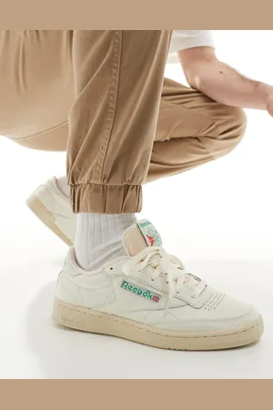 Reebok Club C 85 trainers in off