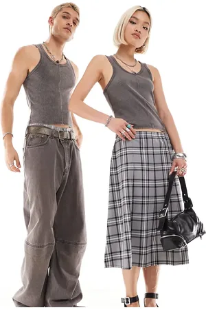 Reclaimed Unisex shrunken ribbed vest in washed charcoal