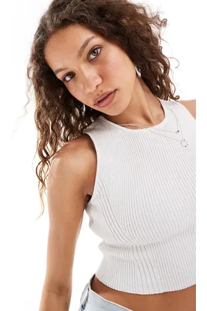 Monki Cropped rib detail knitted vest in