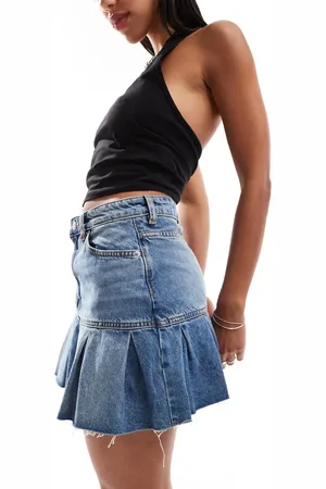 Monki Pleated denim mini skirt in midwash