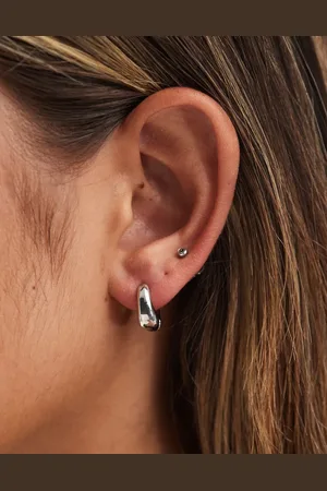 DesignB London Molten huggie hoop earrings in