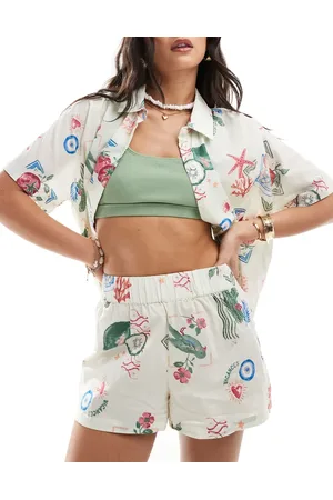 ASOS Linen look co-ord beach short in postcard print