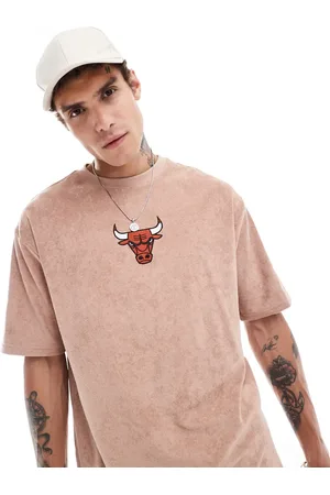 New Era Brooklyn Nets logo t-shirt in beige