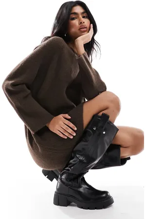 Pull&Bear Knitted jumper dress in chocolate
