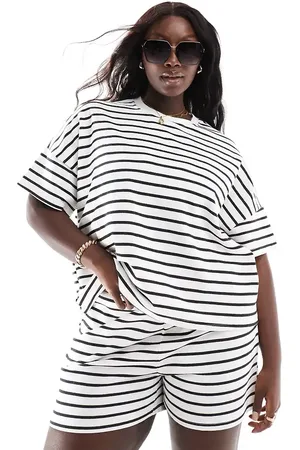 Pieces® Pieces Curve sweat t-shirt co-ord in mono stripe