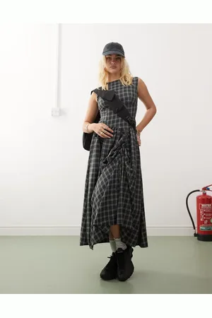 COLLUSION Poplin midi dress with hitch bubble skirt in grey check