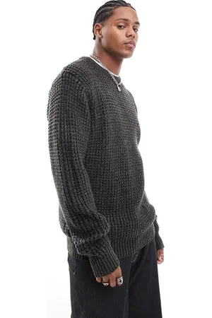Brave Soul Bravesoul heavyweight pineapple stitch jumper in & charcoal twist
