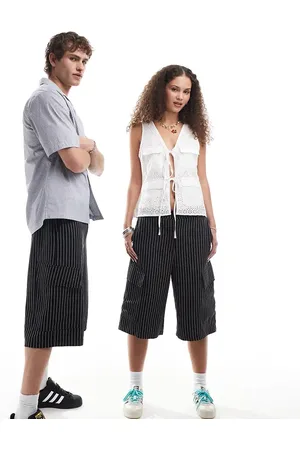 Reclaimed Unisex oversized short in black stripe