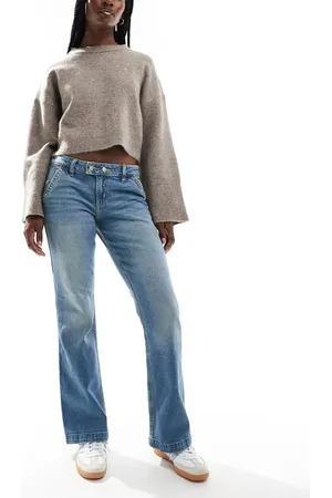 Hollister Low rise relaxed bootcut jean in indigo