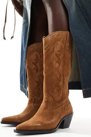 Stradivarius Suede look heeled cowboy boot in beige