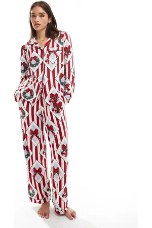 Chelsea Peers Poly Christmas vintage print long sleeve revere and trouser pyjama set in