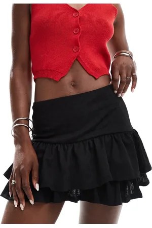 Miss Selfridge Textured ruffle mini skirt in