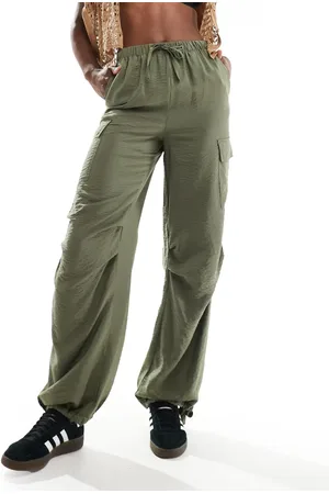 New Look Cargo jogger in khaki