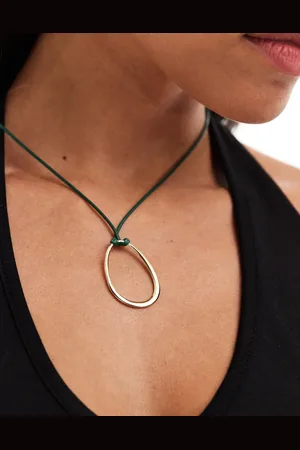 DesignB London Cord choker necklace with circular pendant in