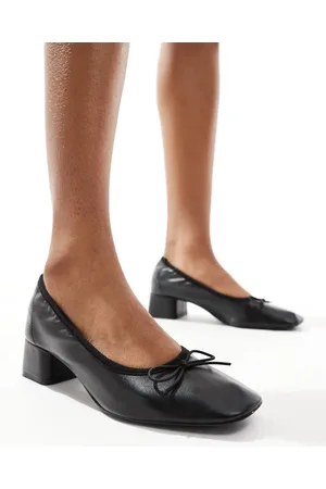 Stradivarius Heeled ballet shoe in