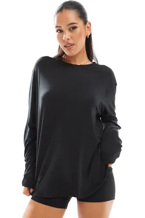 Nike Nike One Training Dri-FIT relaxed longsleeve t-shirt in