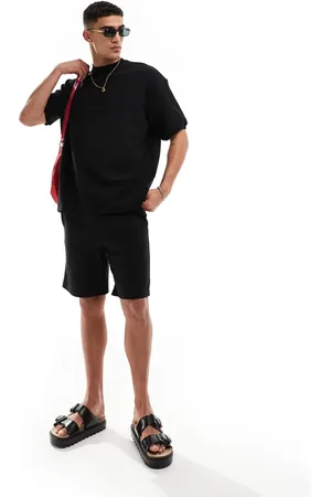 Pull&Bear Embossed co-ord short in black