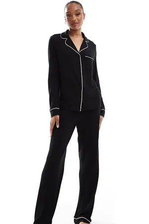 ASOS ASOS DESIGN Tall super soft long sleeve shirt & trouser pyjama set with contrast piping in