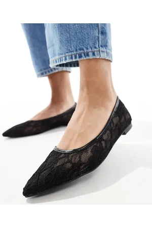 SEQWL Pointed ballet flats in lace