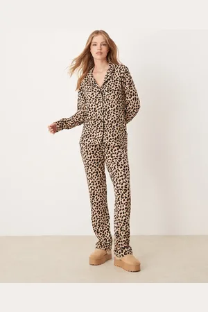 New Look Jersey long sleeve pyjama set in leopard print