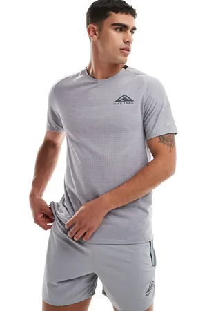 Nike Trail Dri-FIT Solar Chase t-shirt in