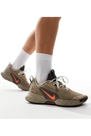 Nike Juniper Trail 3 trainers in beige and
