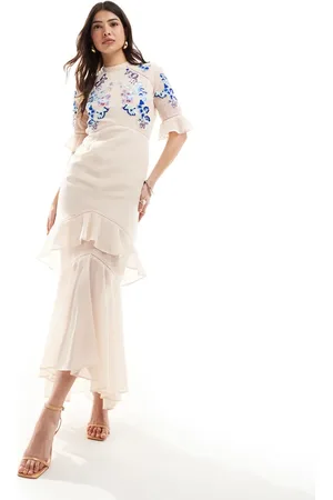 HOPE & IVY Tiered maxi dress with lace trim in blush with blue contrast embroidery