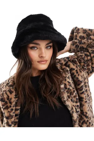 Pieces® Faux fur bucket hat in