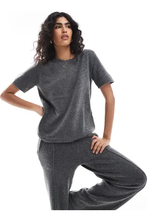 Pieces® Mix & match cozy knitted t-shirt co-ord in dark melange