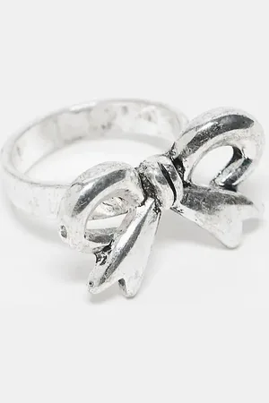 Reclaimed Ring with bow in burnished
