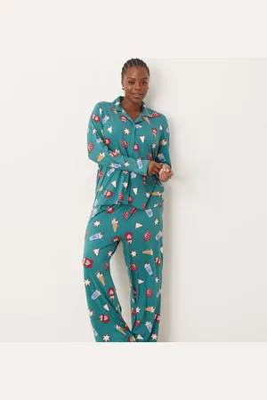 Urban Threads Curve Christmas polylong sleeve revere and trouser pyjama set in hot chocolate print