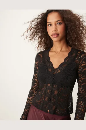 Gina Tricot Lace top with scalloped edge detail in