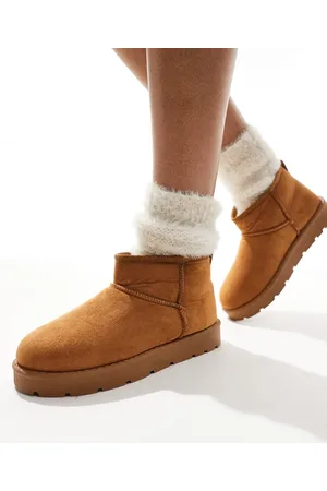SEQWL Cosy mini ankle boots in tan