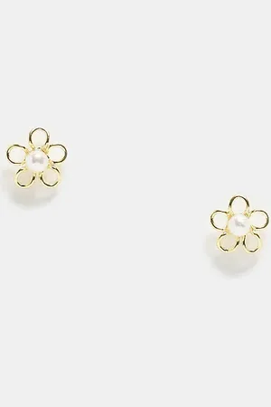 Kingsley Ryan Flower pearl stud earrings in plated