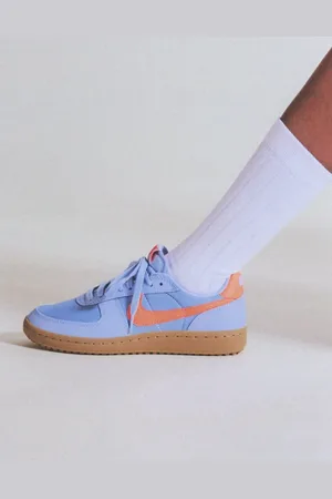 Nike Field General trainer in and orange
