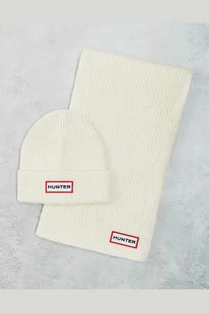 Hunter Unisex beanie and scarf box set in antique
