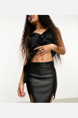 Miss Selfridge Faux leather mini skirt in