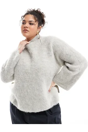 Pieces® Pieces Curve premium longline fluffy knit jumper with wide cuffs in light melange