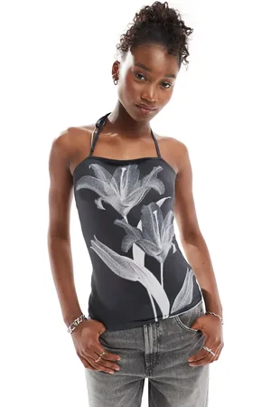 COLLUSION Strappy cami longline halter in mono floral