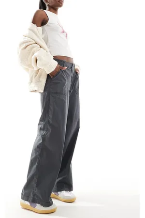 Hollister Low waist cargo trouser in charcoal