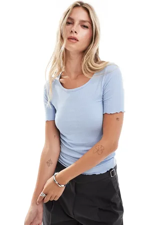 Brave Soul Basic 3/4 sleeve tshirt with fluted edge hem in