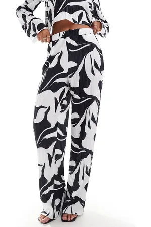 Y.A.S Plisse wide leg trouser co-ord in mono print