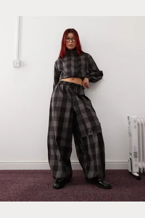 COLLUSION Baggy trousers co-ord in check