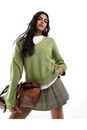 Stradivarius Soft touch v neck knit jumper in green