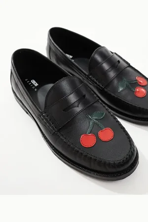 ASOS Penny loafer in leather with badges