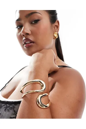 ASOS ASOS DESIGN Curve cuff bracelet with wrap around open design in tone