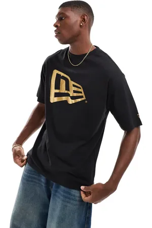 New Era Contrast metallic logo t-shirt in