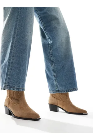 Stradivarius Suede look short cowboy boot in beige
