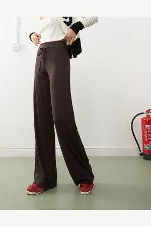 COLLUSION Low rise yoga pant in chocolate