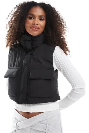 Pull&Bear Cropped padded nylon gilet in